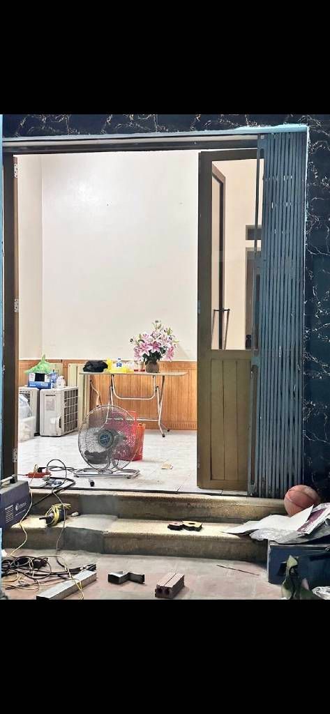 Bán nhà Hoàng Ngân - diện tích 94m2 3 tầng - GẦN PHỐ - MẶT TIỀN LỚN - giá 19,2 tỷ