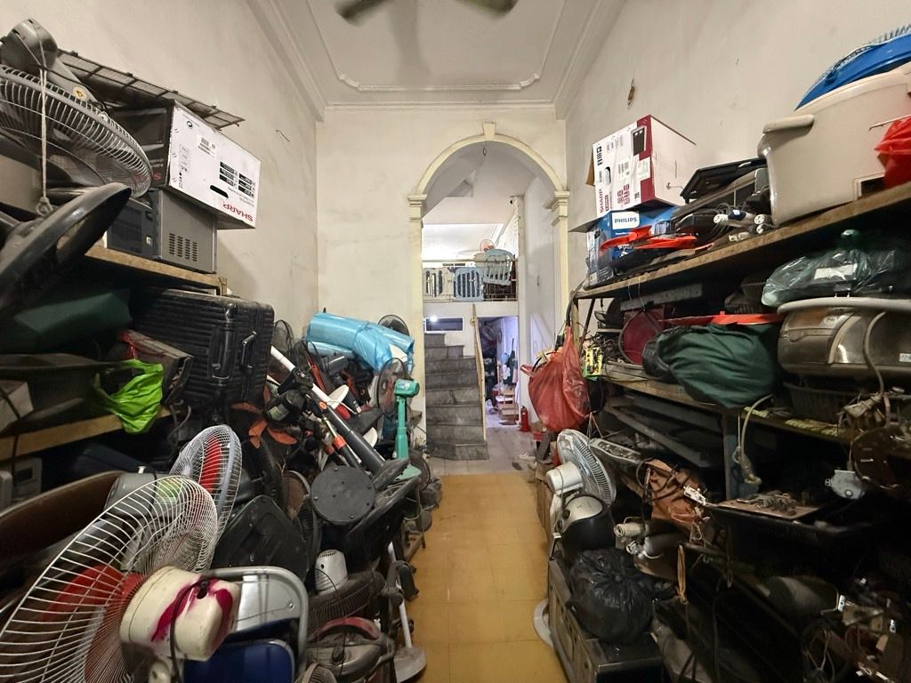 Bán nhà Định Công - diện tích 52m2 3 tầng - Nhà mặt phố - giá 23 tỷ