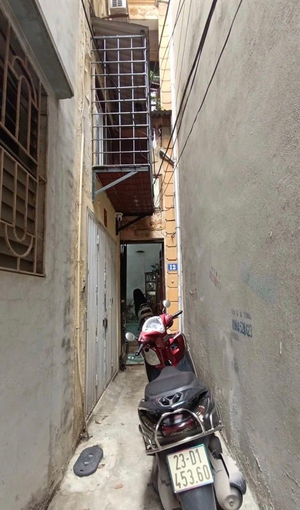 Bán nhà Thịnh Liệt - diện tích 28,1m2 4 tầng - Ô tô tránh - giá 7,3 tỷ