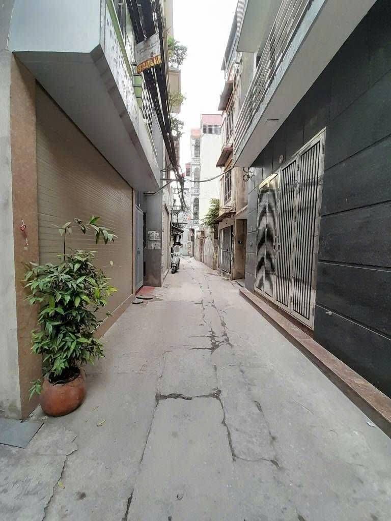 Bán nhà Đại Từ - diện tích 65m2 4 tầng - ô tô nhỏ qua - giá 9,7 tỷ