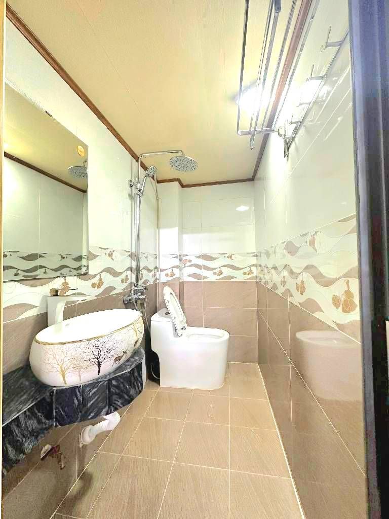 Bán nhà Nguyễn Xiển - diện tích 25m2 3 tầng - Nhà đẹp mới tặng full nội thất - giá 1,95 tỷ