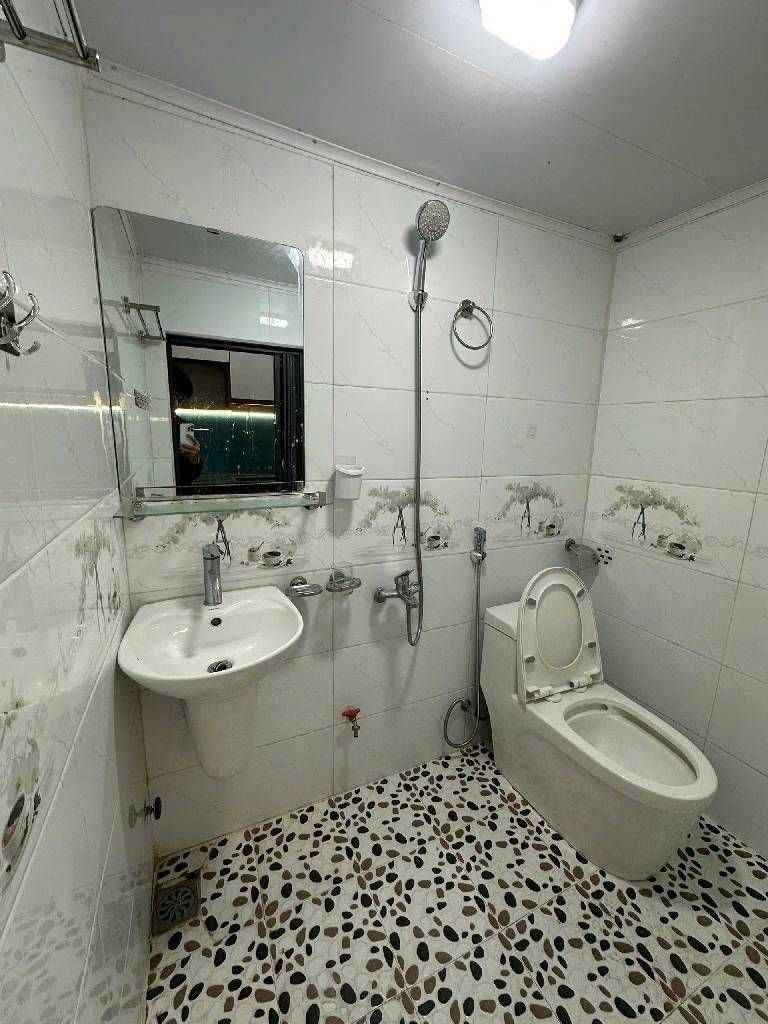 Bán nhà Bùi Xương Trạch - diện tích 31m2 2 tầng - ô tô tránh - giá 3,6 tỷ