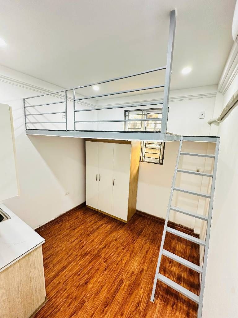 Bán nhà Triều Khúc - diện tích 34m2 5 tầng - Ô tô tránh - giá 9,5 tỷ