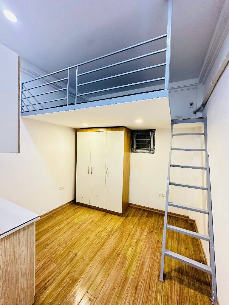 Bán nhà Triều Khúc - diện tích 34m2 5 tầng - Ô tô tránh - giá 9,5 tỷ