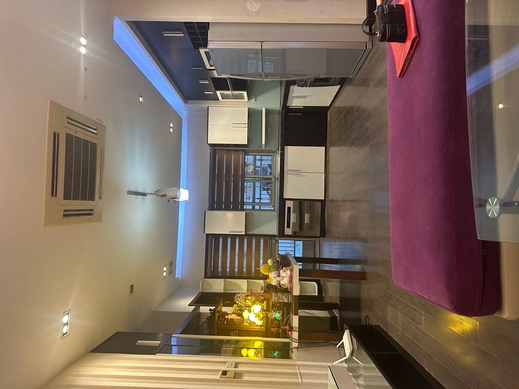 Bán nhà Nguyễn Đức Cảnh - diện tích 86m2 1 tầng - Chung cư 151 - giá 7,75 tỷ