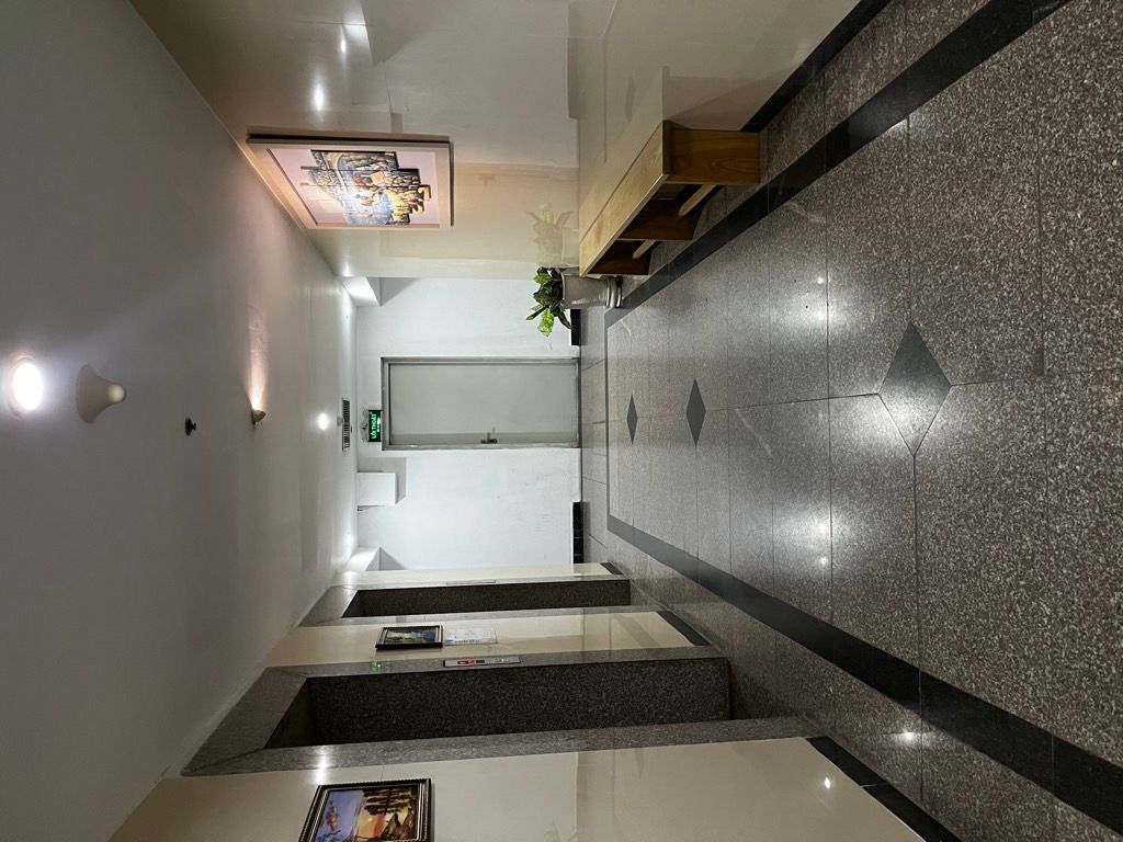 Bán nhà Vũ Trọng Phụng - diện tích 84.8m2 1 tầng - Căn hộ đẹp, nội thất cơ bản - giá 7,2 tỷ