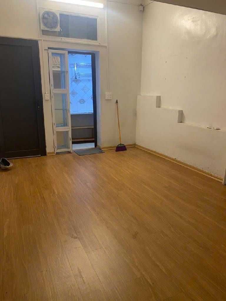 Bán nhà Lò Đúc - diện tích 50m2 2 tầng - ÔTÔ ĐỖ CHÂN NHÀ - giá 3,35 tỷ