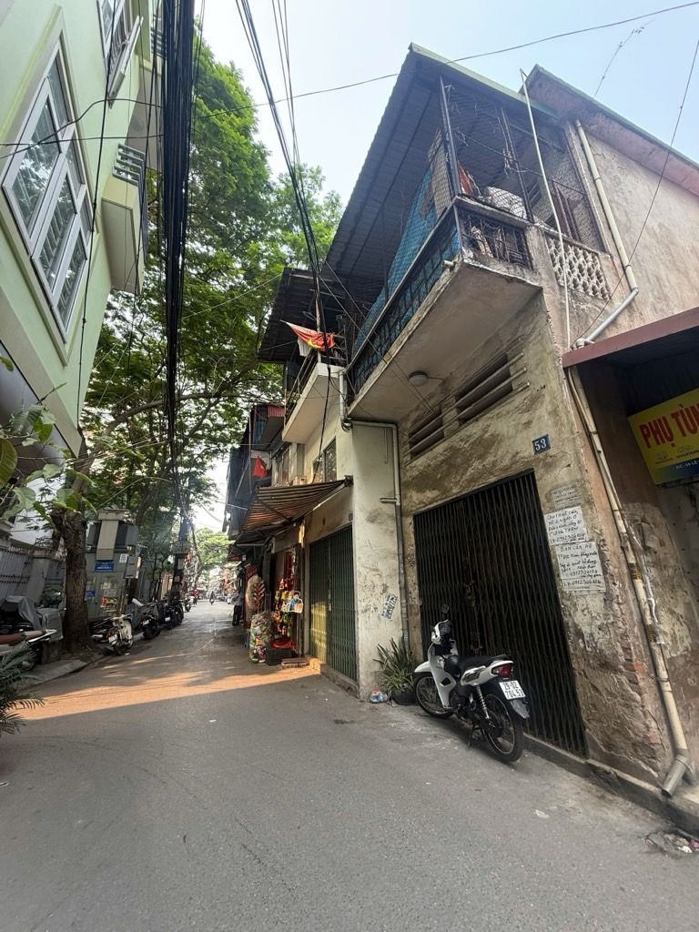 Bán nhà Lê Gia Đỉnh - diện tích 30m2 2 tầng - Mặt phố hiếm - giá 8,2 tỷ