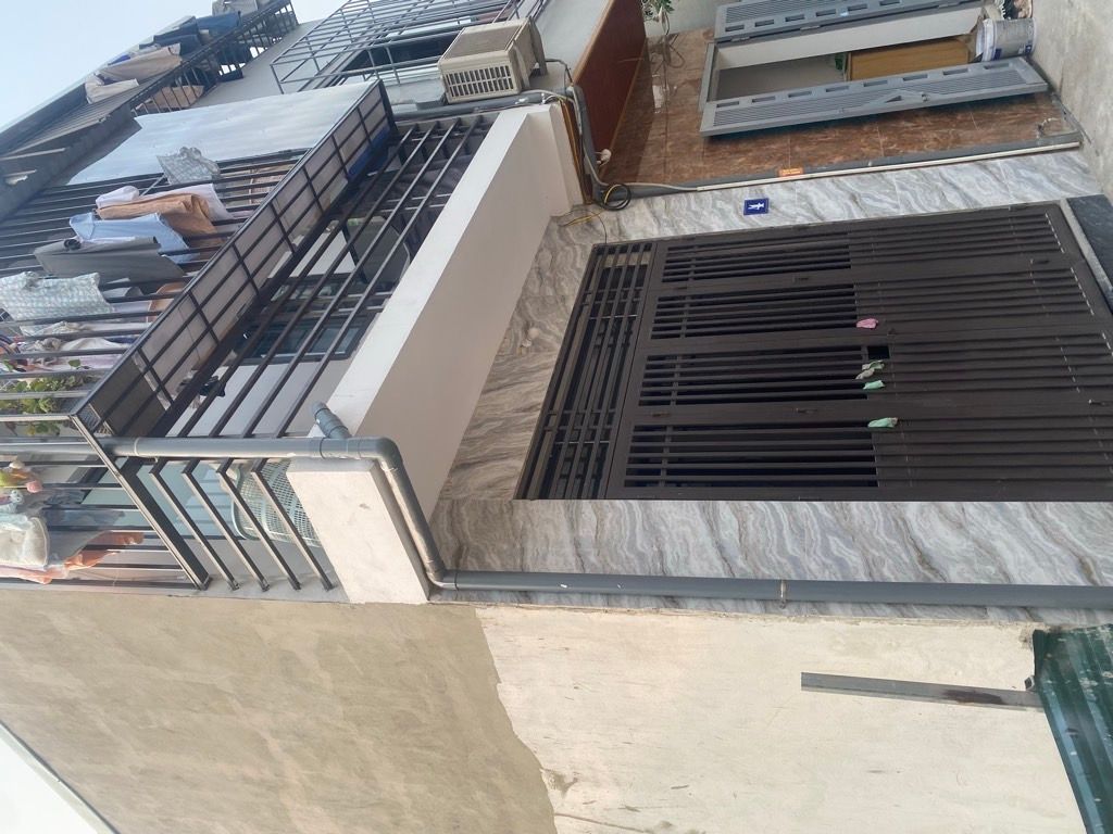 Bán nhà Định Công - diện tích 25,2m2 2 tầng - Nhà đẹp hiếm có - giá 1,99 tỷ