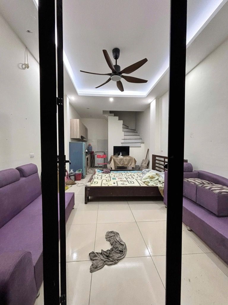 Bán nhà Định Công - diện tích 25,2m2 2 tầng - Nhà đẹp hiếm có - giá 1,99 tỷ