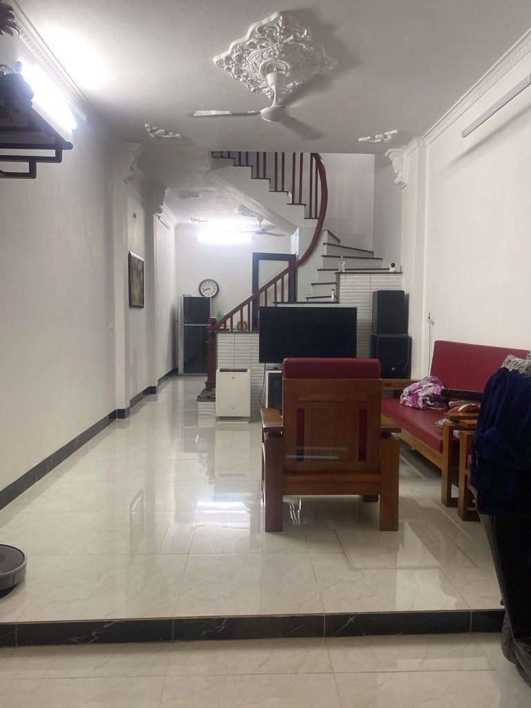 Bán nhà Định Công Thượng - diện tích 43,4m2 2 tầng - Ngõ thông nông gần trường - giá 3,6 tỷ