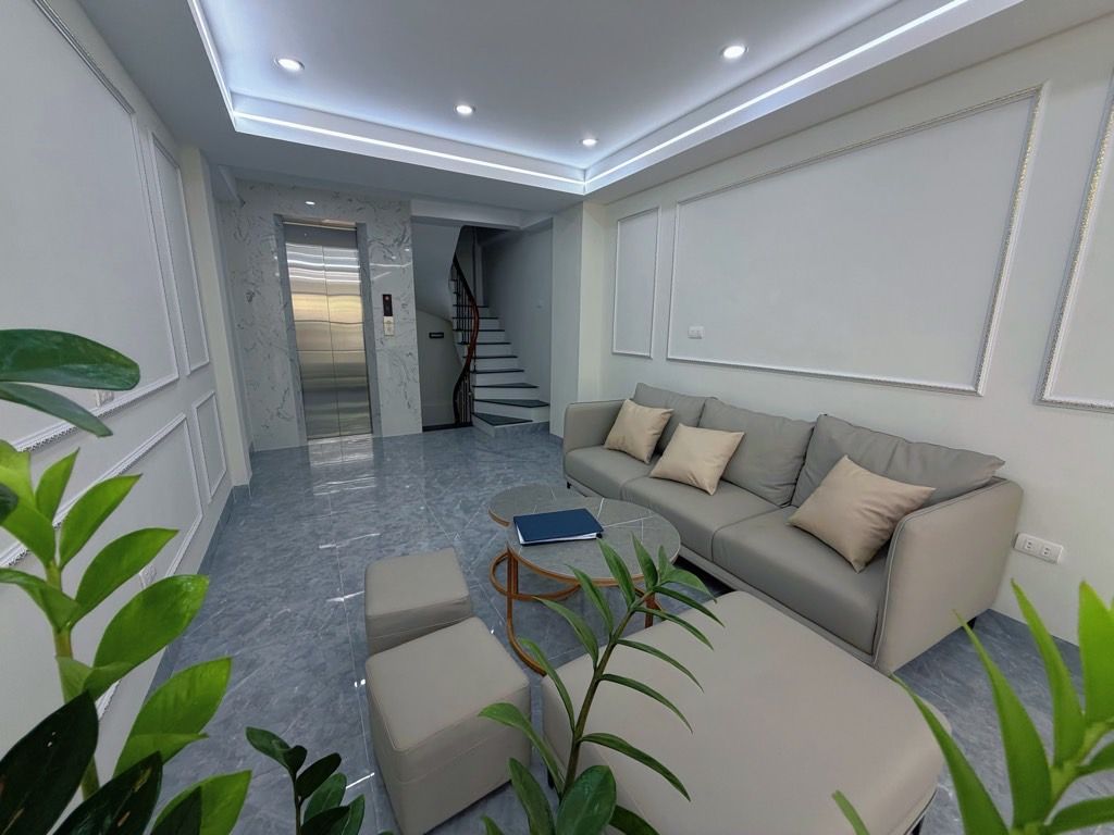 Bán nhà Dương Văn Bé - diện tích 38m2 6 tầng - Gara ô tô, thang máy - giá 16,8 tỷ