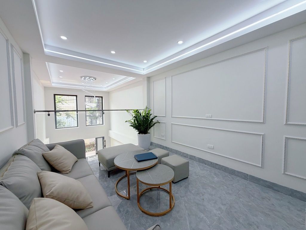 Bán nhà Dương Văn Bé - diện tích 38m2 6 tầng - Gara ô tô, thang máy - giá 16,8 tỷ