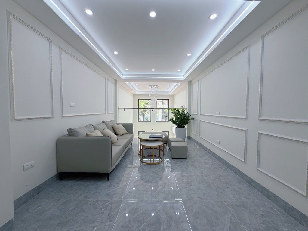 Bán nhà Dương Văn Bé - diện tích 38m2 6 tầng - Gara ô tô, thang máy - giá 16,8 tỷ