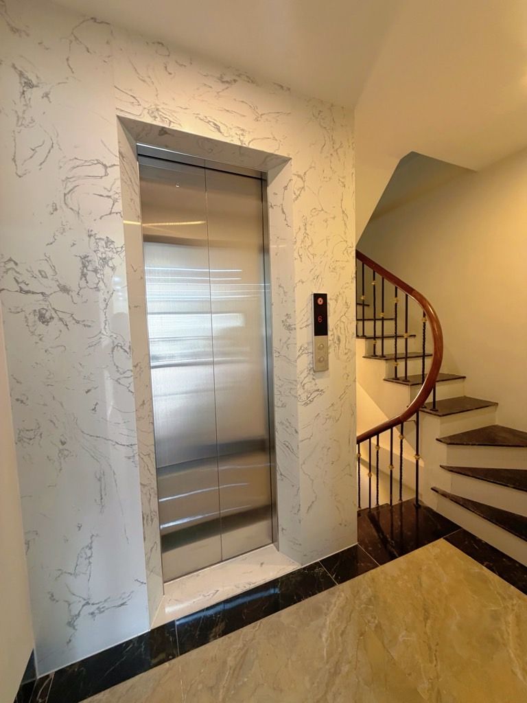 Bán nhà Dương Văn Bé - diện tích 38m2 6 tầng - Gara ô tô, thang máy - giá 16,8 tỷ