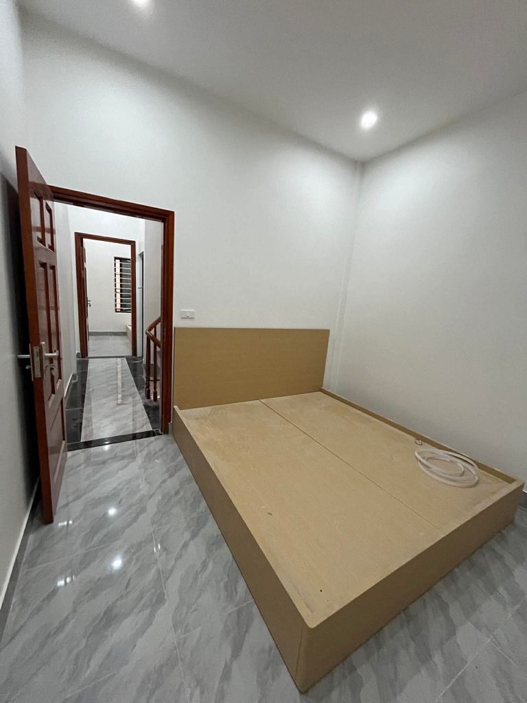 Bán nhà Minh Khai - diện tích 32.6m2 4 tầng - Ô TÔ DỪNG ĐỖ CÁCH NHÀ 10m - giá 8,9 tỷ