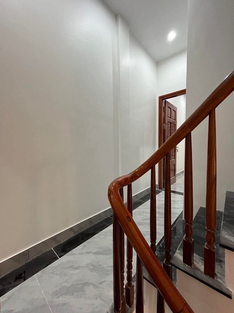 Bán nhà Minh Khai - diện tích 32.6m2 4 tầng - Ô TÔ DỪNG ĐỖ CÁCH NHÀ 10m - giá 8,9 tỷ