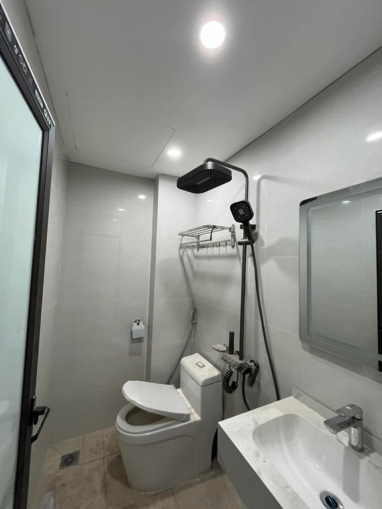 Bán nhà Minh Khai - diện tích 32.6m2 4 tầng - Ô TÔ DỪNG ĐỖ CÁCH NHÀ 10m - giá 8,9 tỷ