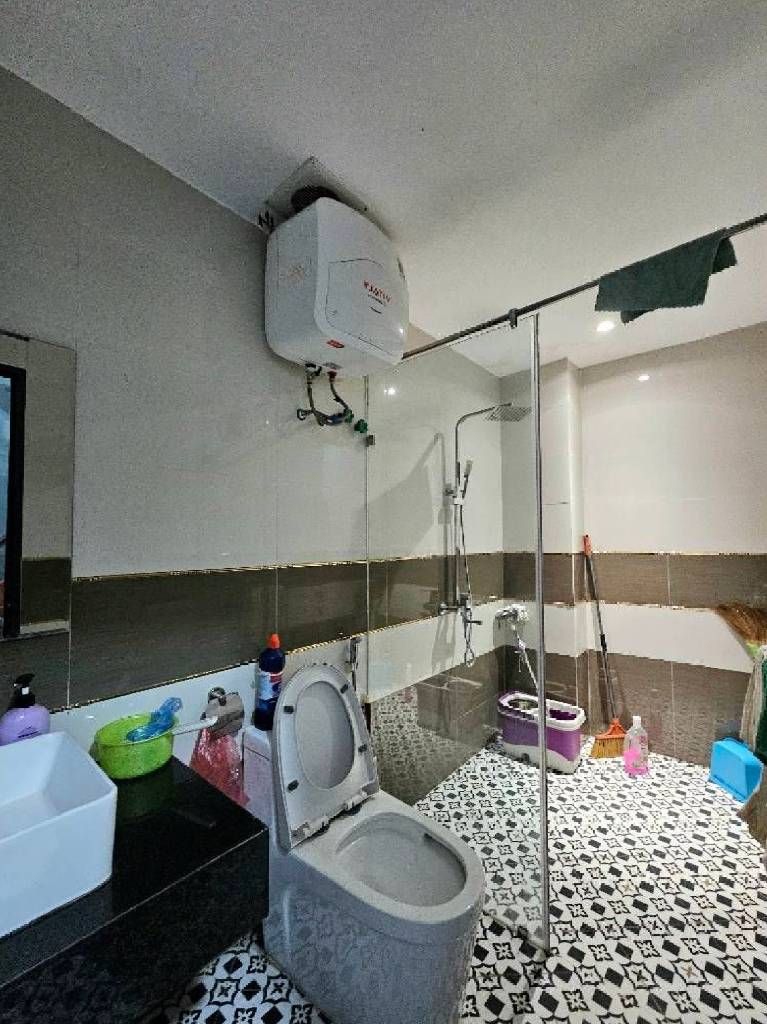 Bán nhà Tân Mai - diện tích 40,6m2 5 tầng - Mặt ngõ thông ô tô qua nhà - giá 9,3 tỷ