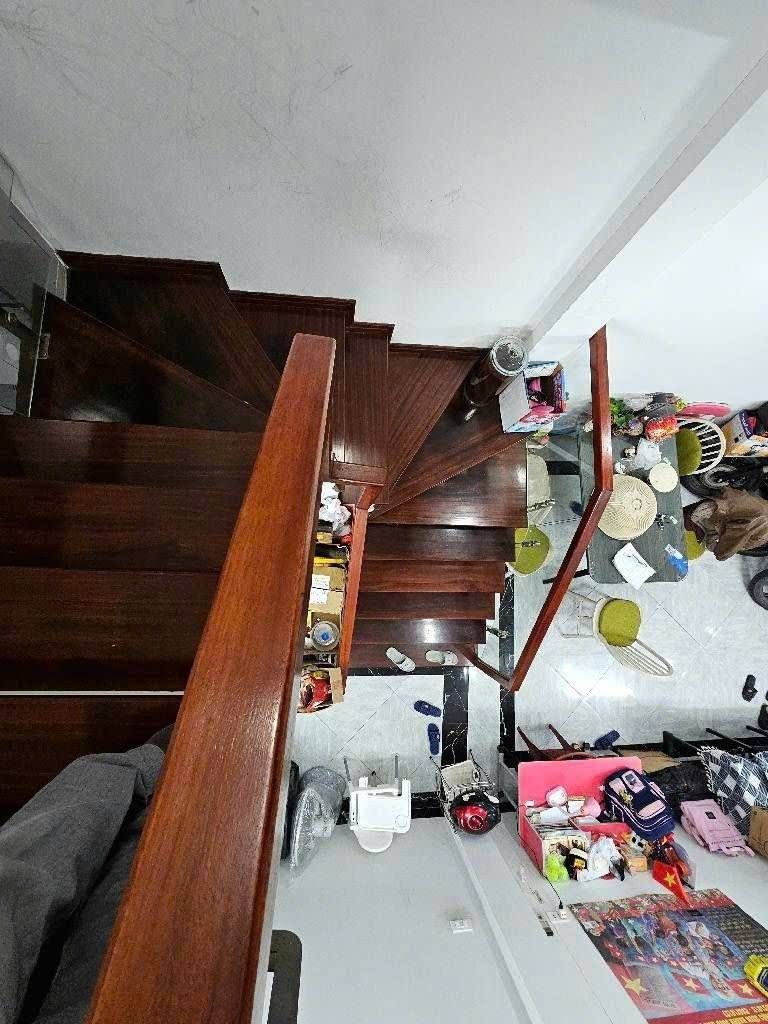 Bán nhà Tân Mai - diện tích 40,6m2 5 tầng - Mặt ngõ thông ô tô qua nhà - giá 9,3 tỷ