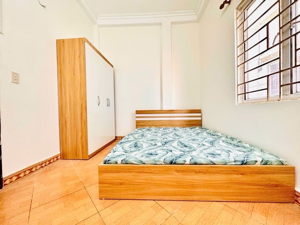 Bán nhà Hưng Phúc - diện tích 36m2 5 tầng - Nhà đẹp gần phố - giá 7,9 tỷ