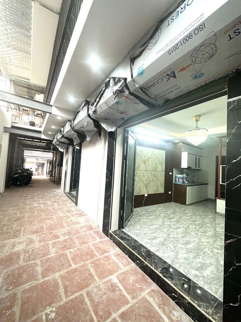 Bán nhà Vĩnh Hưng - diện tích 39m2 2 tầng - ô tô tránh 10 bước đi bộ - giá 3,1 tỷ