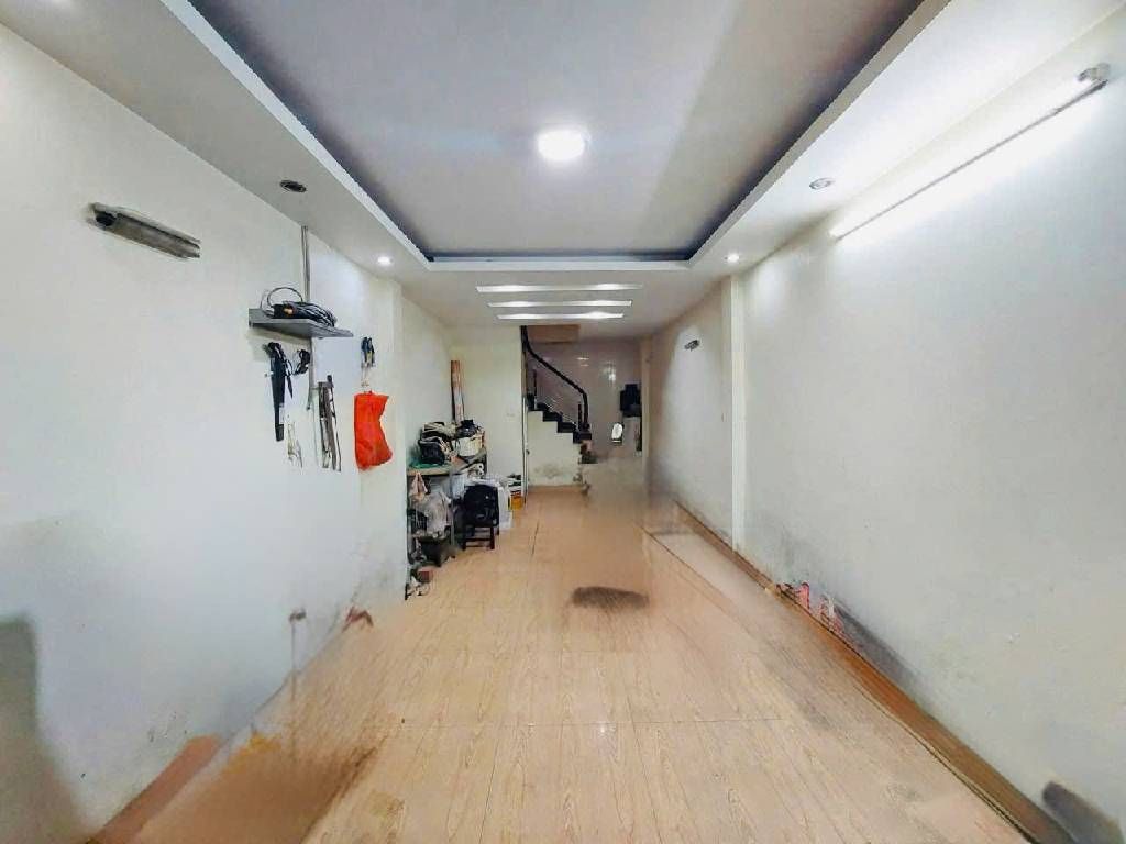 Bán nhà Lê Duẩn - diện tích 33m2 7 tầng - Ngõ thông - giá 11,2 tỷ