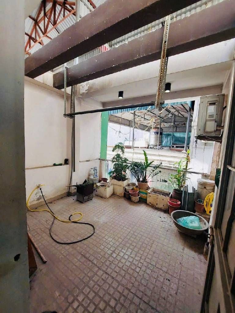 Bán nhà Lê Duẩn - diện tích 33m2 7 tầng - Ngõ thông - giá 11,2 tỷ