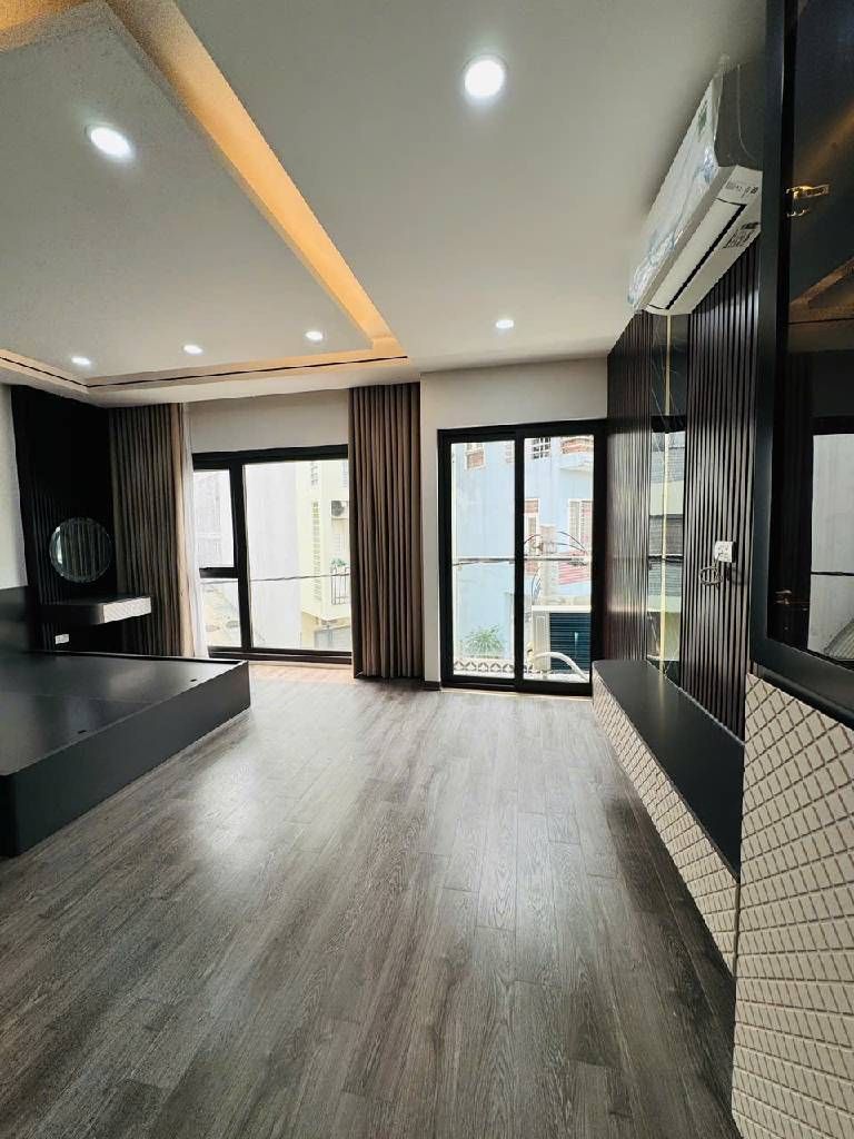 Bán nhà Nam Dư - diện tích 36.8m2 7 tầng - Ô tô vào nhà - giá 15,2 tỷ