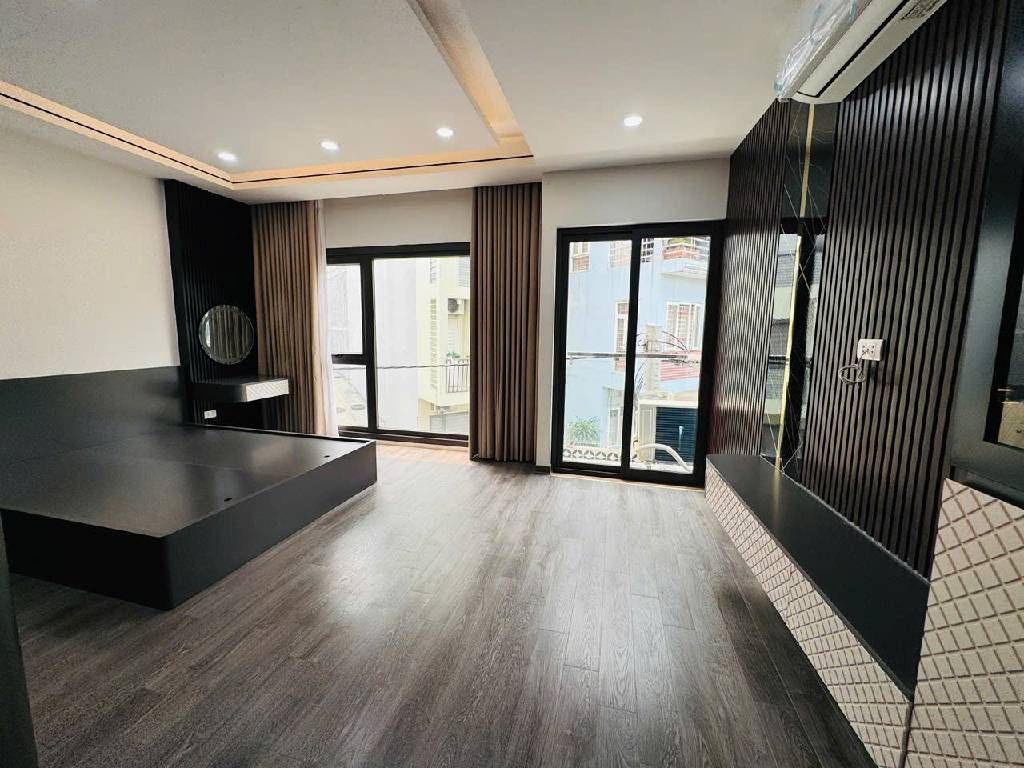 Bán nhà Nam Dư - diện tích 36.8m2 7 tầng - Ô tô vào nhà - giá 15,2 tỷ