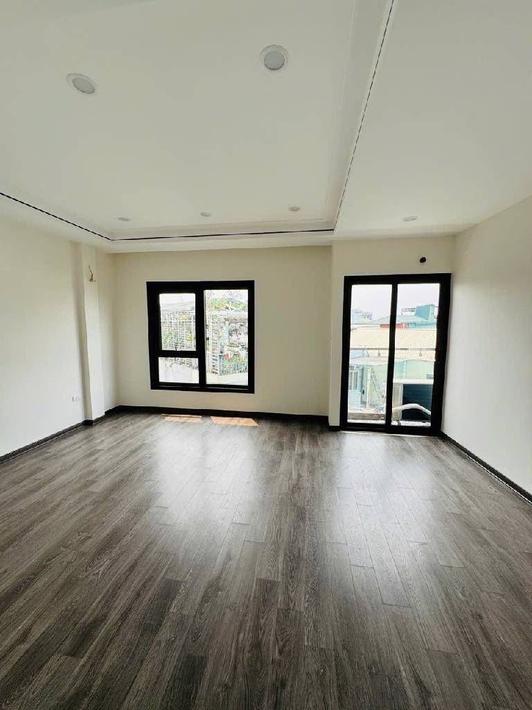 Bán nhà Nam Dư - diện tích 36.8m2 7 tầng - Ô tô vào nhà - giá 15,2 tỷ