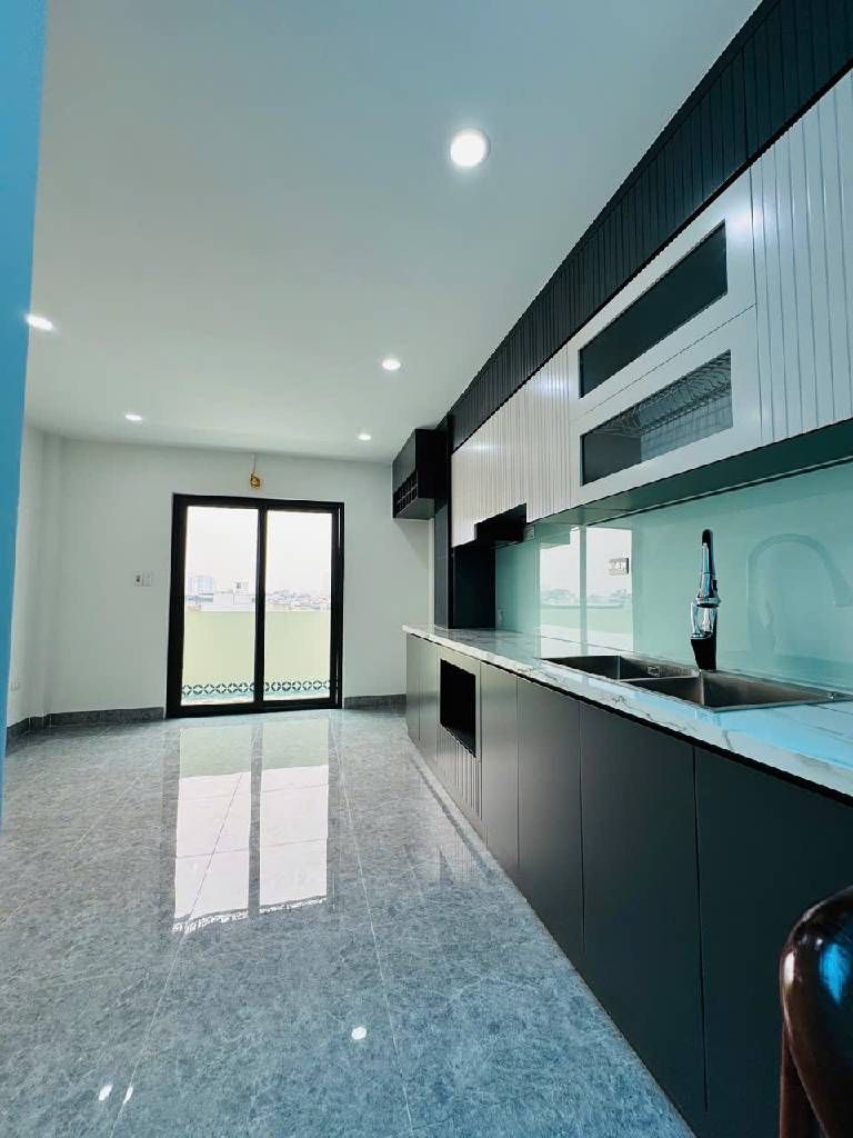 Bán nhà Nam Dư - diện tích 36.8m2 7 tầng - Ô tô vào nhà - giá 15,2 tỷ