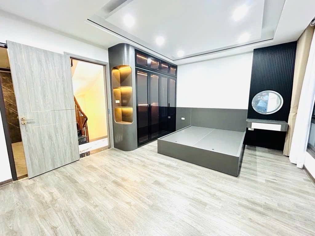 Bán nhà Nam Dư - diện tích 36.8m2 7 tầng - Ô tô vào nhà - giá 15,2 tỷ