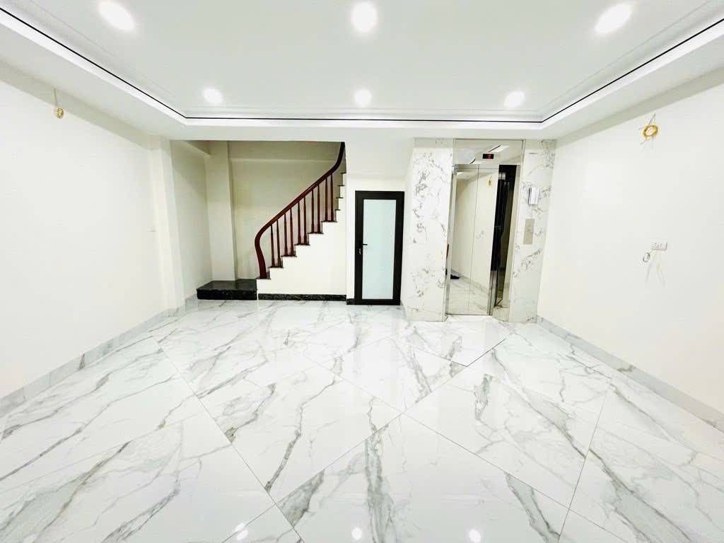 Bán nhà Nam Dư - diện tích 36.8m2 7 tầng - Ô tô vào nhà - giá 15,2 tỷ