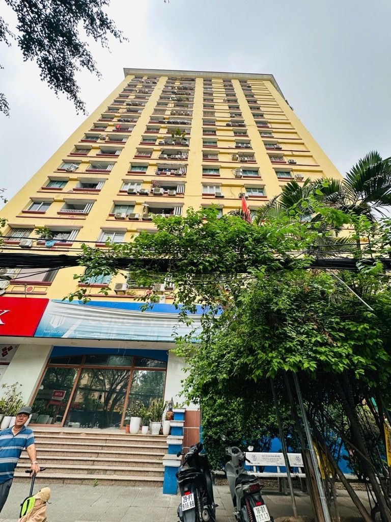 Bán nhà Khuất Duy Tiến - diện tích 122m2 1 tầng - Căn góc 3 ngủ thoáng mát - giá 9,7 tỷ