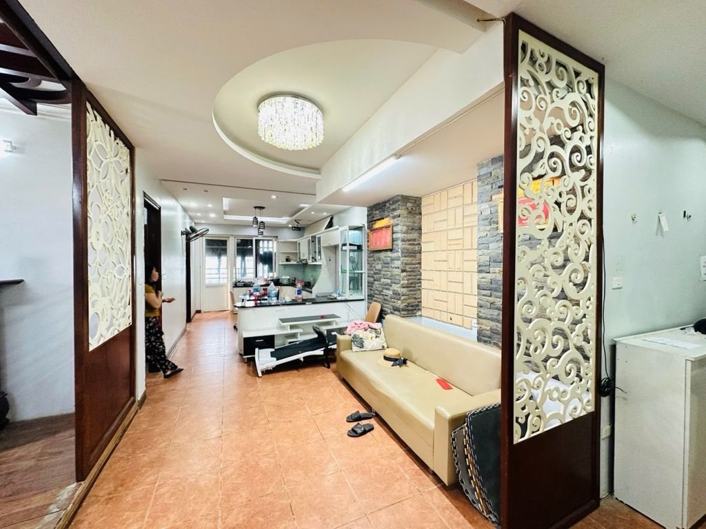 Bán nhà Khuất Duy Tiến - diện tích 122m2 1 tầng - Căn góc 3 ngủ thoáng mát - giá 9,7 tỷ