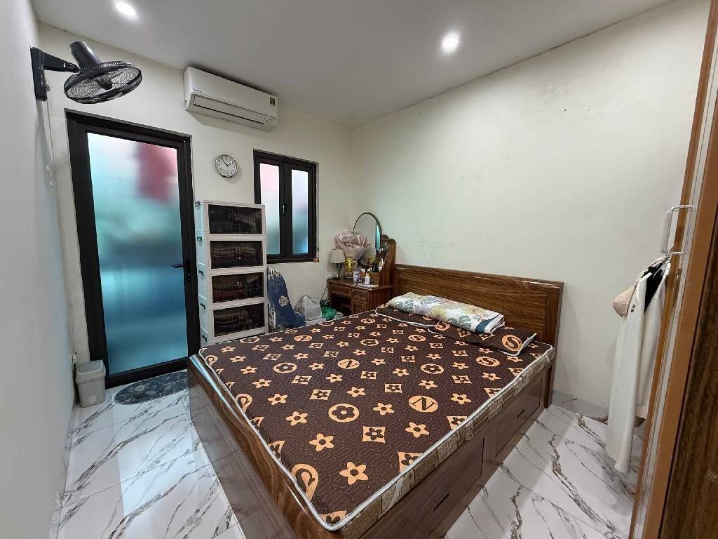 Bán nhà Đường Đôi Tân Khai - diện tích 32m2 2 tầng - Nhà đẹp gần phố - giá 2,58 tỷ