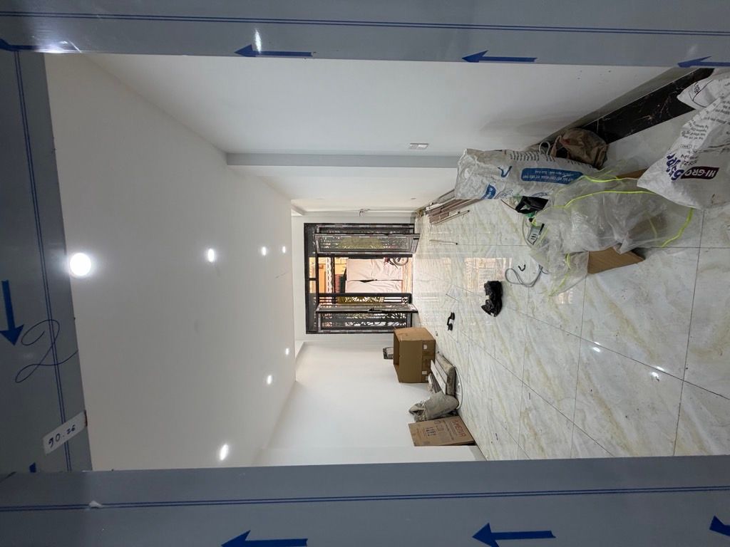 Bán nhà Đại Từ - diện tích 33m2 6 tầng - Thang máy, ô tô vào trong nhà - giá 10,9 tỷ