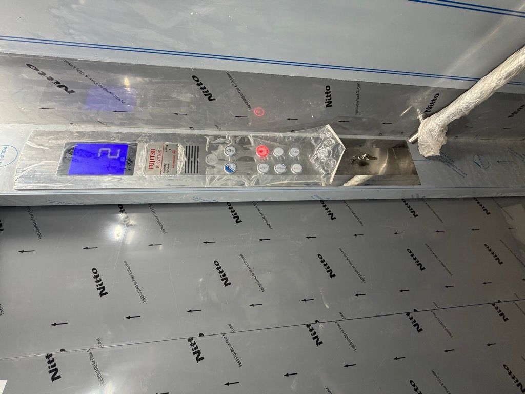 Bán nhà Đại Từ - diện tích 33m2 6 tầng - Thang máy, ô tô vào trong nhà - giá 10,9 tỷ