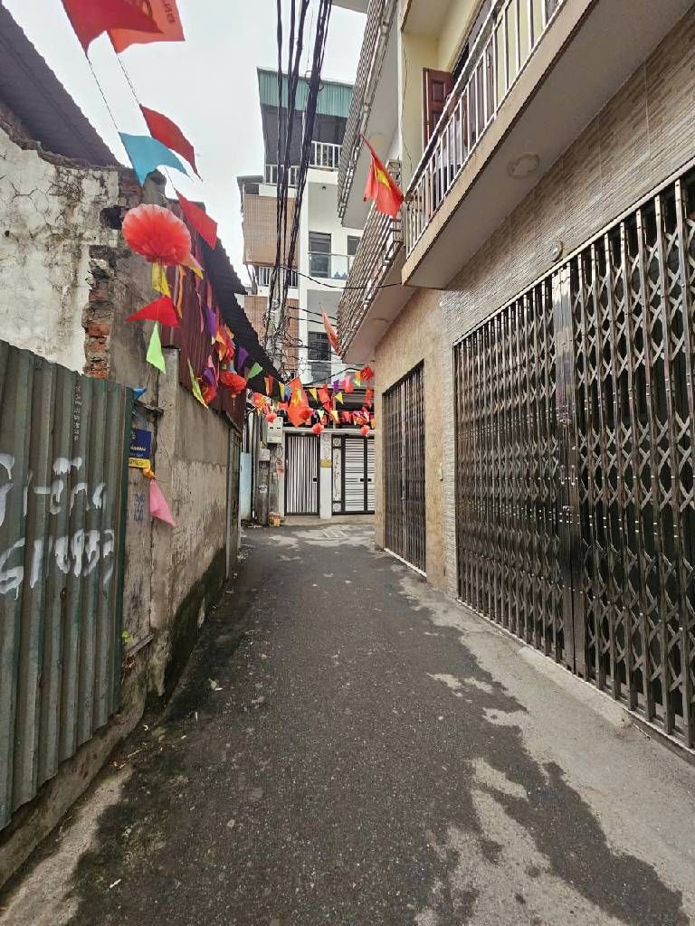 Bán nhà Thịnh Quang - diện tích 69m2 3 tầng - ô tô tránh - giá 21 tỷ