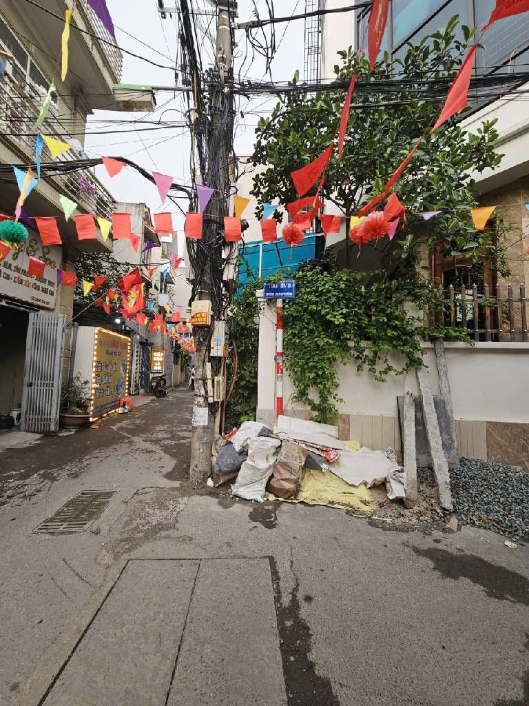 Bán nhà Thịnh Quang - diện tích 69m2 3 tầng - ô tô tránh - giá 21 tỷ