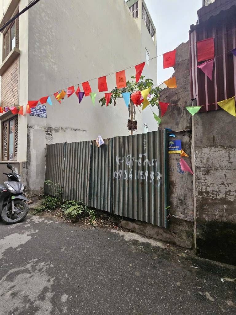 Bán nhà Thịnh Quang - diện tích 69m2 3 tầng - ô tô tránh - giá 21 tỷ