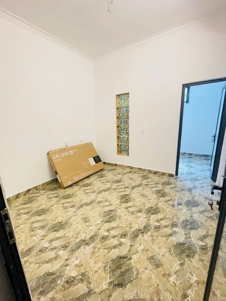 Bán nhà Hồng Mai - diện tích 23m2 3 tầng - Nhà cách phố 10m ra ô tô tránh - giá 3,8 tỷ