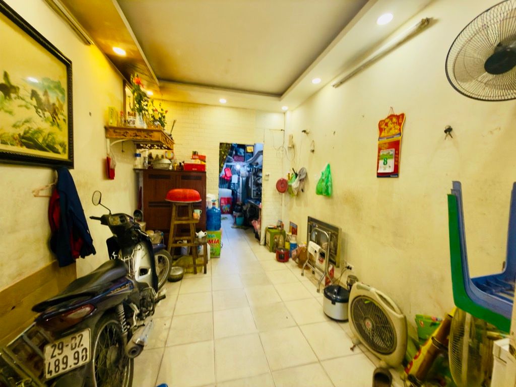 Bán nhà Dương Văn Bé - diện tích 28,3m2 2 tầng - Mặt phố siêu hiếm - giá 11,9 tỷ