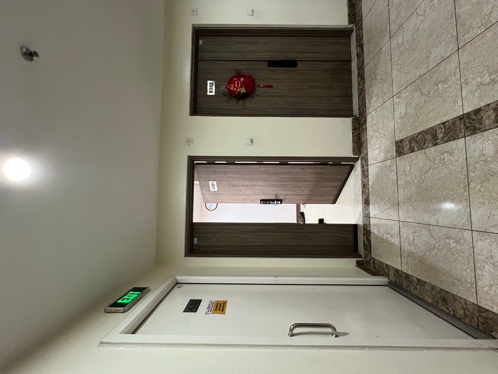 Bán nhà Lĩnh Nam - diện tích 96.5m2 1 tầng - Căn hộ lô góc hai thoáng - giá 8,6 tỷ