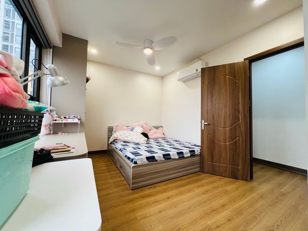 Bán nhà Lĩnh Nam - diện tích 96.5m2 1 tầng - Căn hộ lô góc hai thoáng - giá 8,6 tỷ