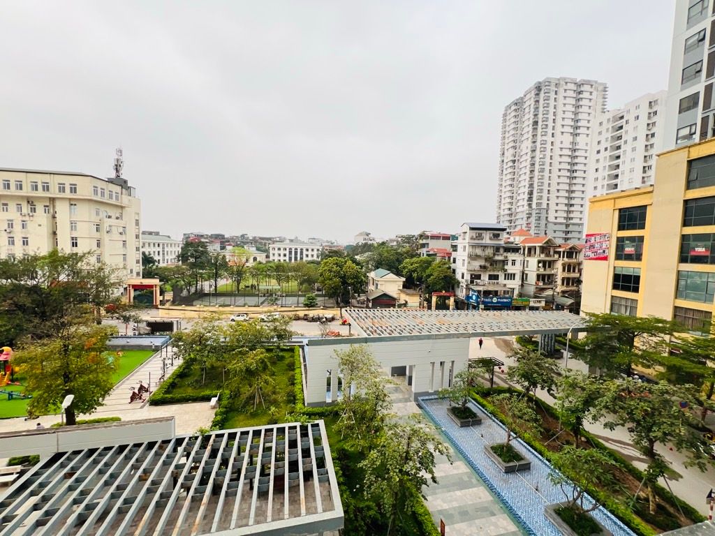 Bán nhà Lĩnh Nam - diện tích 96.5m2 1 tầng - Căn hộ lô góc hai thoáng - giá 8,6 tỷ