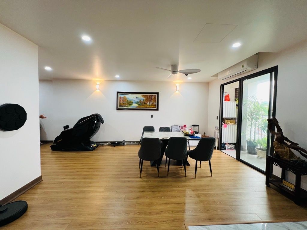 Bán nhà Lĩnh Nam - diện tích 96.5m2 1 tầng - Căn hộ lô góc hai thoáng - giá 8,6 tỷ