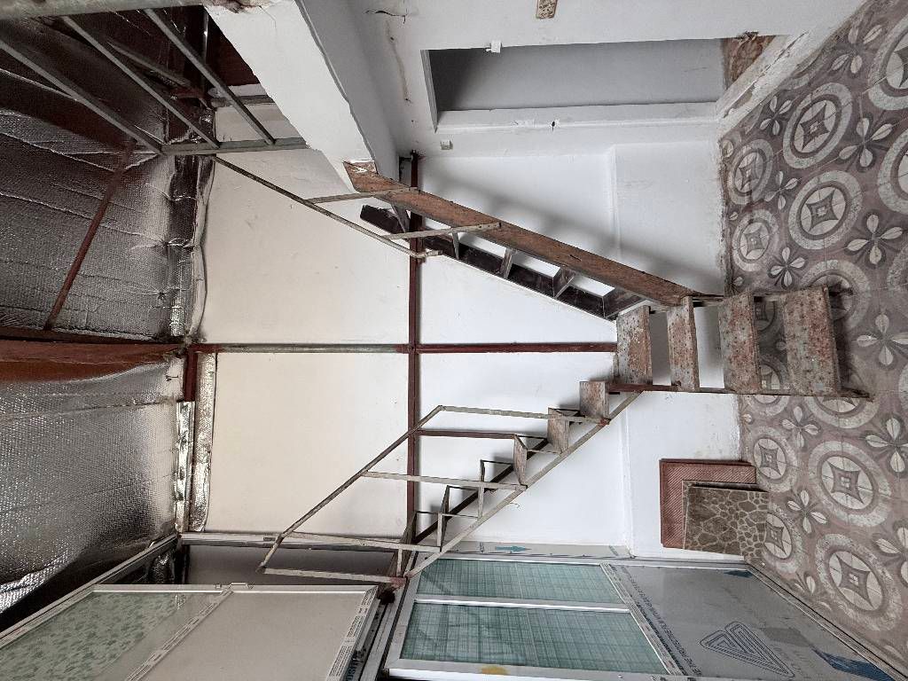 Bán nhà Khương Thượng - diện tích 30,1m2 4,5 tầng - Mặt phố + Mặt ngõ - giá 11,5 tỷ