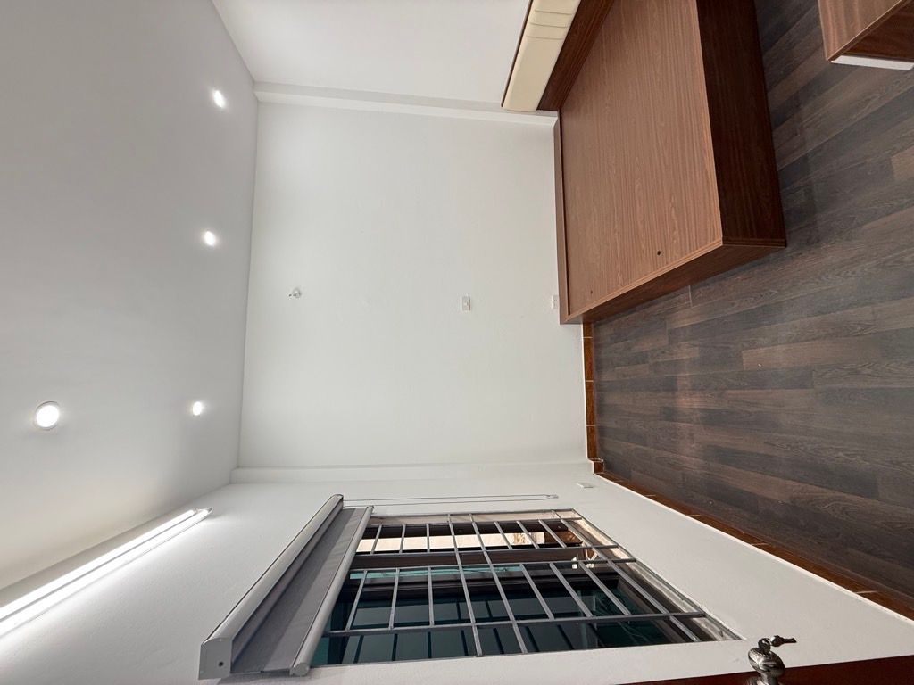 Bán nhà Vĩnh Hưng - diện tích 34m2 4 tầng - Lô góc 3 mặt ngõ - giá 8,4 tỷ